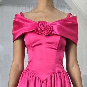 Stunning Pink 🩷 Satin Off-the-Shoulder Dress by NU-MODE